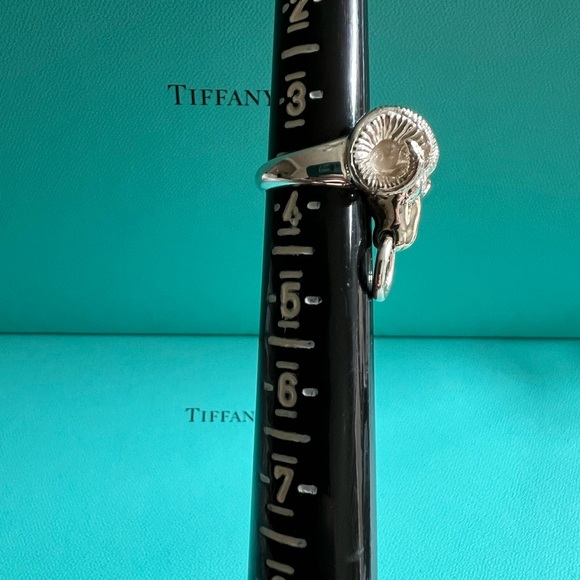 🌸🌸 Authentic Tiffany & Co. RARE Ram Head Knocker Ring - Picture 10 of 16